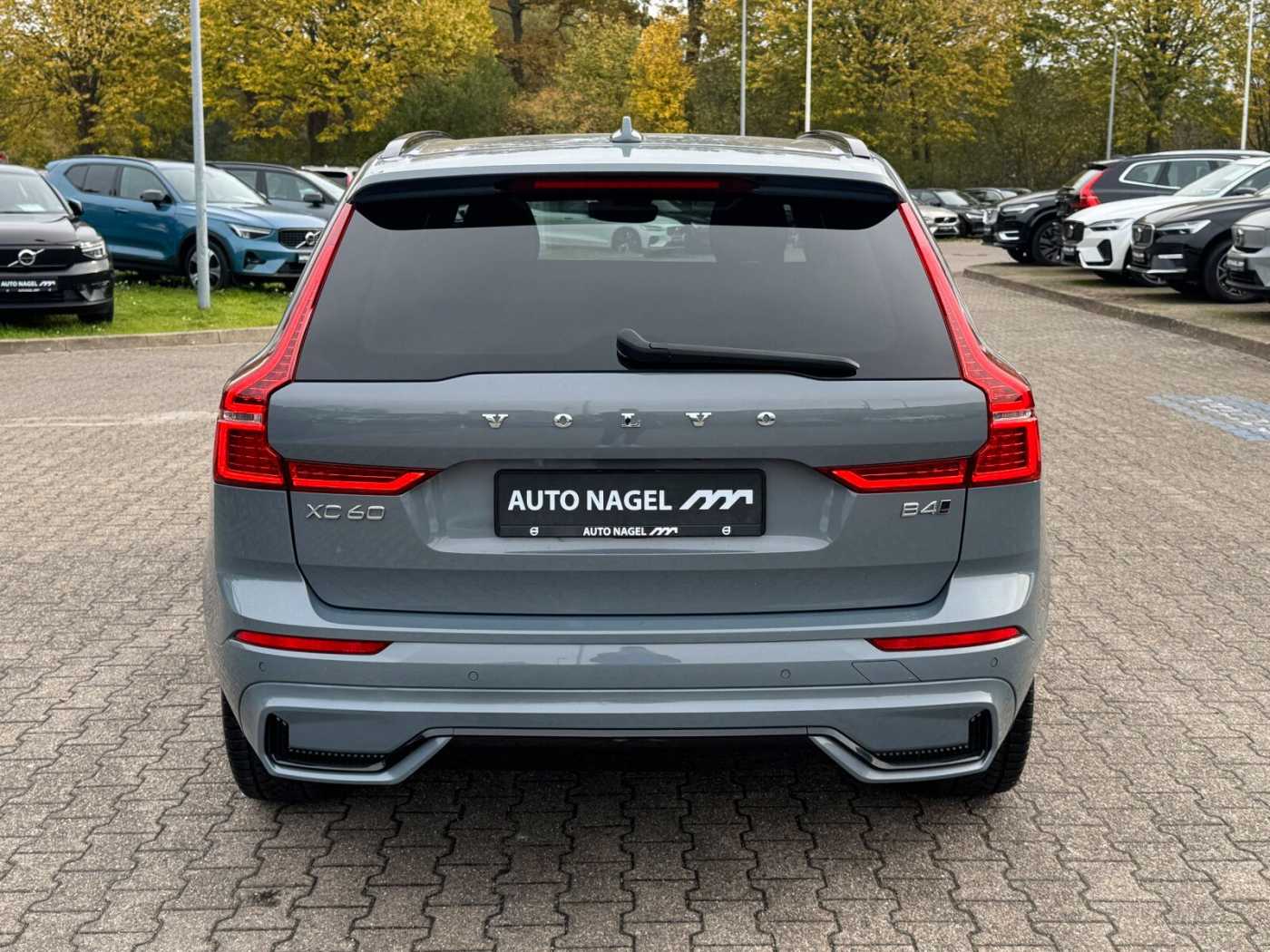 Volvo  B4 AWD Plus Dark Keyless-Start/Autom. /Klima