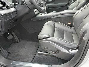 Volvo  Recharge T8 AWD Plus Dark