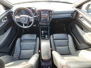 Volvo  P8 Twin Pure Electric AWD R-Design Recharge