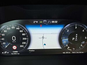 Volvo  D3 2WD Momentum Pro Navi/KeylessStart/Klima