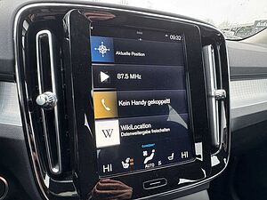 Volvo  D3 2WD Momentum Pro Navi/KeylessStart/Klima