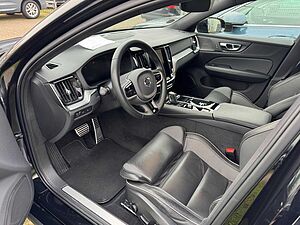 Volvo  T6 Twin Engine AWD R Design Plug-In (E6d)