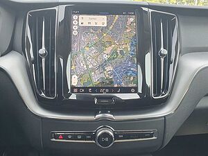 Volvo  B4 Momentum Pro Keyless-Start/Autom. /Klima