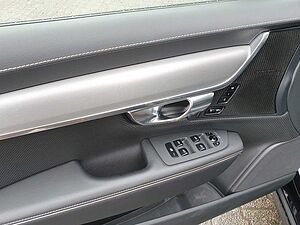 Volvo  T6 Twin Engine AWD R-Design Plug-In AHK|PANO