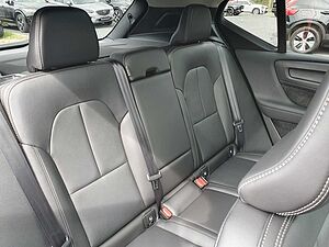 Volvo  B4 Autom. Ultra Dark 21'ALU|STANDH|LEDER|