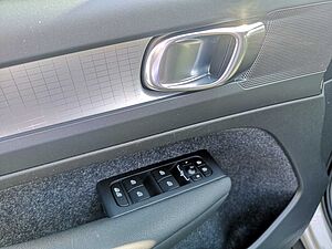 Volvo  T4 Twin Engine Core STANDH|AHK|LED|