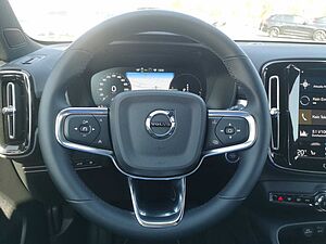 Volvo  T4 Twin Engine Core STANDH|AHK|LED|
