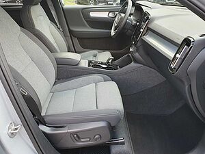 Volvo  B3 Autom. Plus Dark