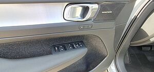 Volvo  B3 Autom. Plus Dark