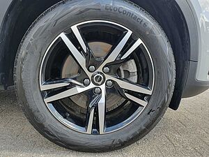 Volvo  B3 Autom. Plus Dark