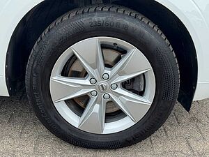 Volvo  B4 Autom. Momentum AHK