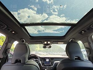 Volvo  Recharge T6 R-Design LONG RANGE AHK|PANO|