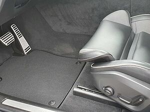 Volvo  Recharge T6 R-Design LONG RANGE AHK|PANO|BC