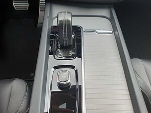 Volvo  Recharge T6 R-Design LONG RANGE AHK|PANO|BC