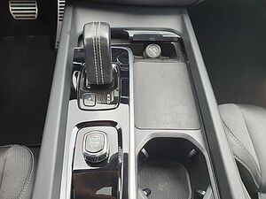 Volvo  Recharge T6 R-Design LONG RANGE AHK|PANO|BC