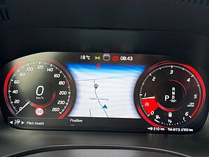 Volvo  B5 AWD R-Design Navi/Keyless-Start/Autom/BC