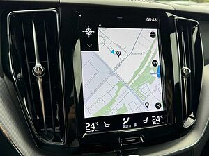 Volvo  B5 AWD R-Design Navi/Keyless-Start/Autom/BC