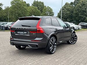 Volvo  B4 Autom. AWD Ultimate Dark PANO|AHK|