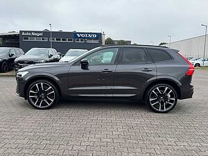 Volvo  B4 Autom. AWD Ultimate Dark PANO|AHK|