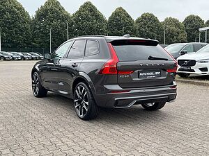 Volvo  B4 Autom. AWD Ultimate Dark PANO|AHK|