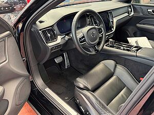 Volvo  Recharge T8 R-Design LONG RANGE