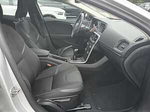 Volvo  T2 2.0 Momentum (EURO 6d-TEMP)