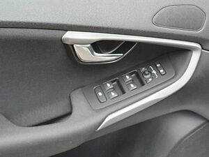 Volvo  T2 2.0 Momentum (EURO 6d-TEMP)