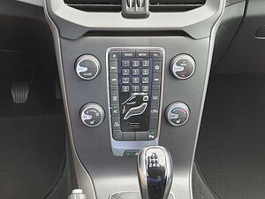 Volvo  T2 2.0 Momentum (EURO 6d-TEMP)