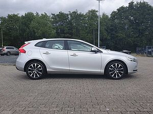 Volvo  T2 2.0 Momentum (EURO 6d-TEMP)