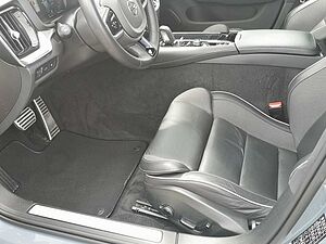 Volvo  Recharge T6 Plus Dark