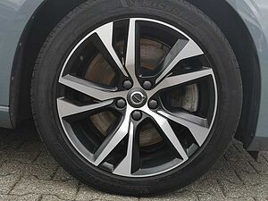 Volvo  Recharge T6 Plus Dark