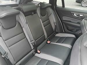 Volvo  Recharge T8 Plus Dark PANO|AHK|