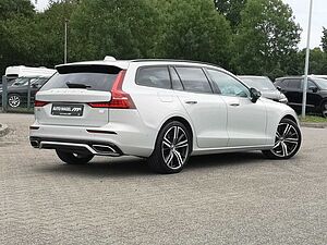 Volvo  Recharge T8 Plus Dark PANO|AHK|