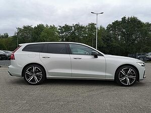 Volvo  Recharge T8 Plus Dark PANO|AHK|