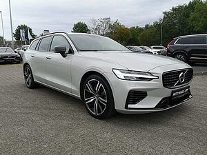 Volvo  Recharge T8 Plus Dark PANO|AHK|