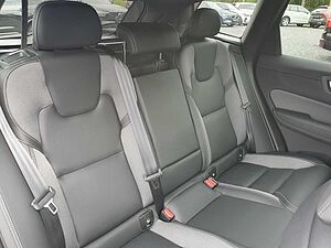 Volvo  B4 Plus Dark Keyless-Start/Autom. /Klima/LED