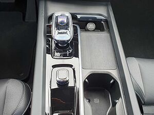 Volvo  B4 Plus Dark Keyless-Start/Autom. /Klima/LED