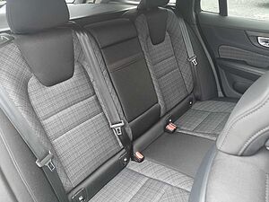 Volvo  B4 (Diesel) Autom. Core AHK|LICHT|19'|LED|