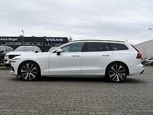 Volvo  B4 (Diesel) Autom. Core AHK|LICHT|19'|LED|