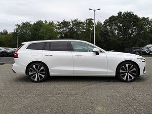 Volvo  B4 (Diesel) Autom. Core AHK|LICHT|19'|LED|