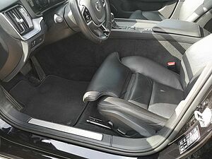 Volvo  D3 Momentum Navi/SD/Keyless-Start/Autom. /LED
