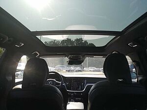 Volvo  T6 Twin Engine AWD Plus Dark Plug-In SHD/LED