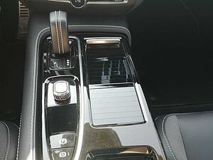 Volvo  T6 Twin Engine AWD Plus Dark Plug-In SHD/LED