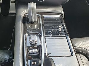 Volvo  T8 Twin Engine AWD R Design Plug-In Navi/SHD
