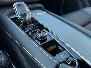 Volvo  T8 Plus Bright LUFT|AHK|B&W|PANO|HAED UP|