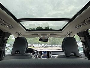 Volvo  T6 AWD Plus Dark HEAD UP|PILOT|LED|ALARM|
