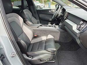 Volvo  T6 AWD Plus Dark AHK|20'|PILOT|