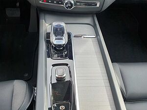 Volvo  T6 AWD Plus Dark AHK|20'|PILOT|