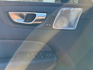 Volvo  T6 Plus Black Edition PANO|PILOT|B&W|360CAM