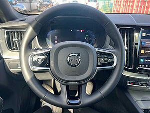 Volvo  T6 Plus Dark AHK|PANO|20'|360CAM|ALARM|ACC
